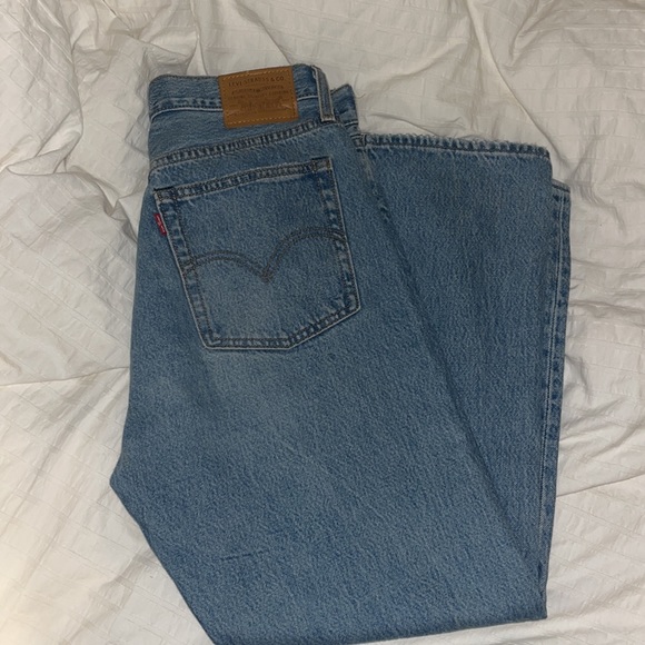 Levi’s Wedgie Fit - barely worn - Picture 1 of 6